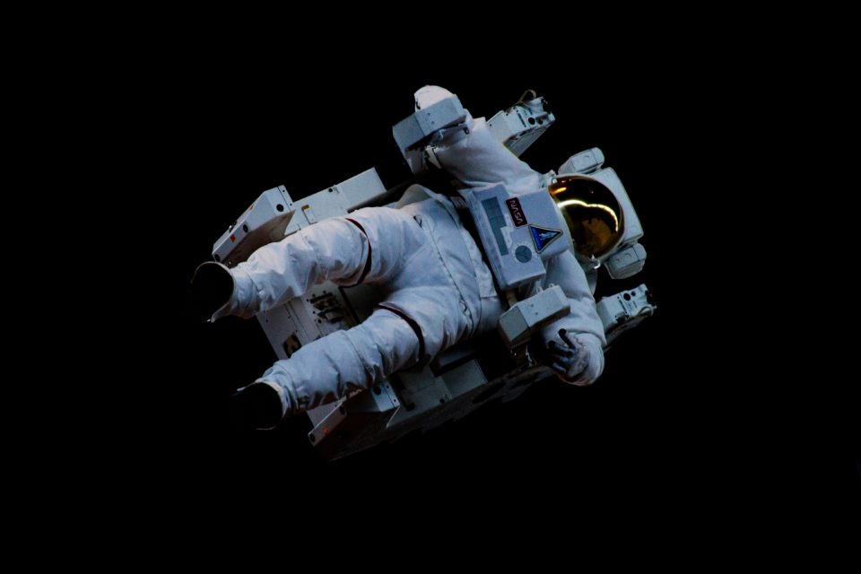 feliphe-schiarolli-445103-unsplash